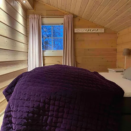 Villa With High Standard By The Pasvik River