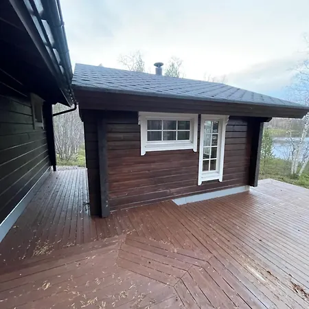 With High Standard By The Pasvik River Villa *